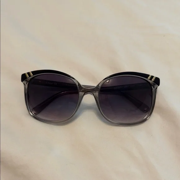 Chloe Black Oversized Sunglasses with case Chloe Black Polarized Oversized Sunglasses | Avara main image 3